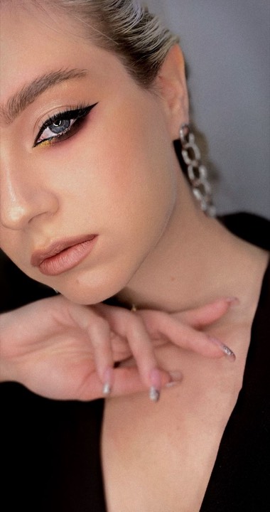 Make-up – Olena Bilenko