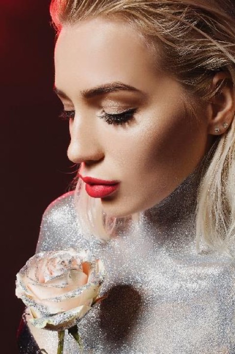 Make-up – Olena Bilenko